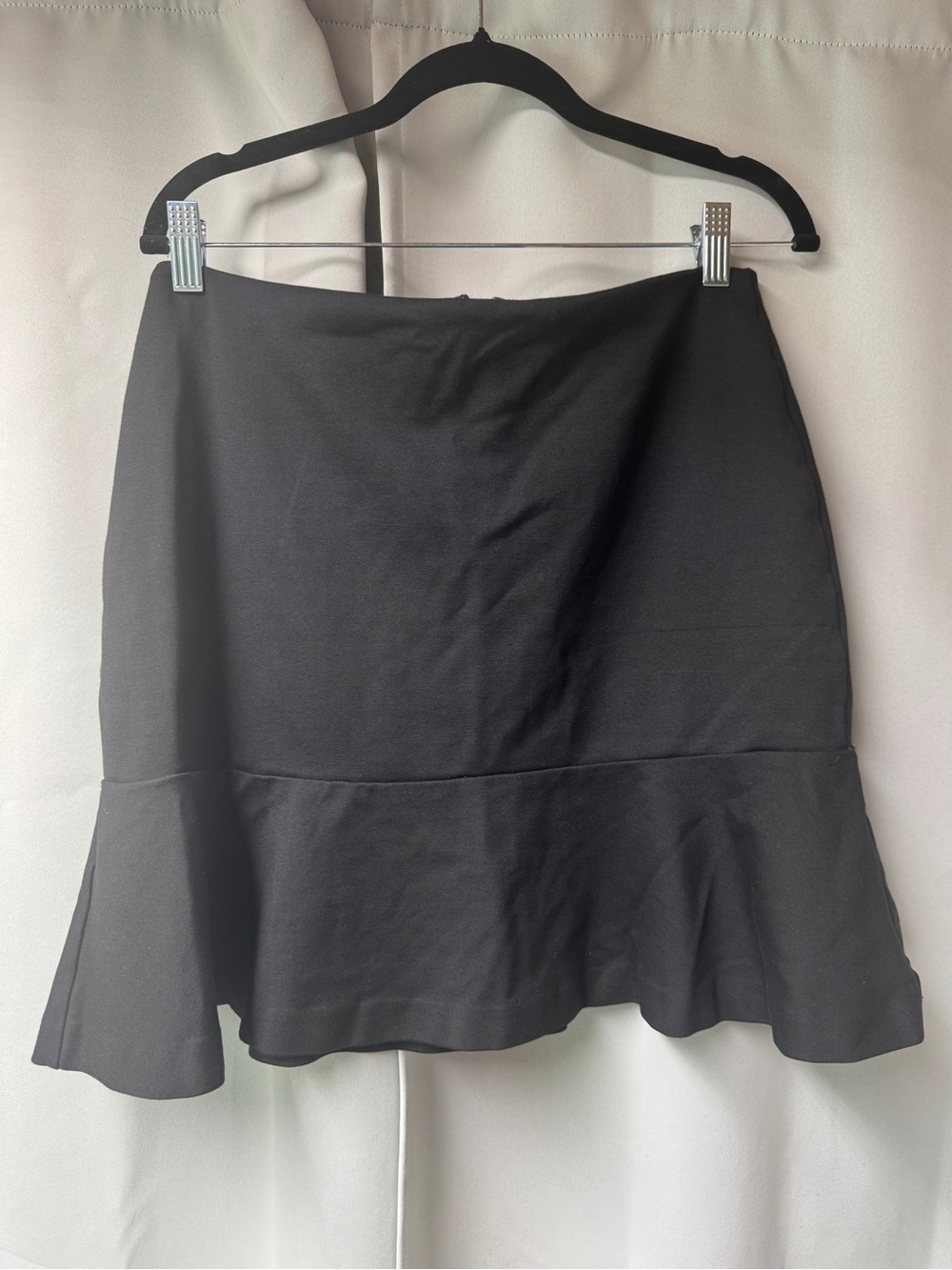 Grayson Classic Black Ruffle Hem Skirt - Women